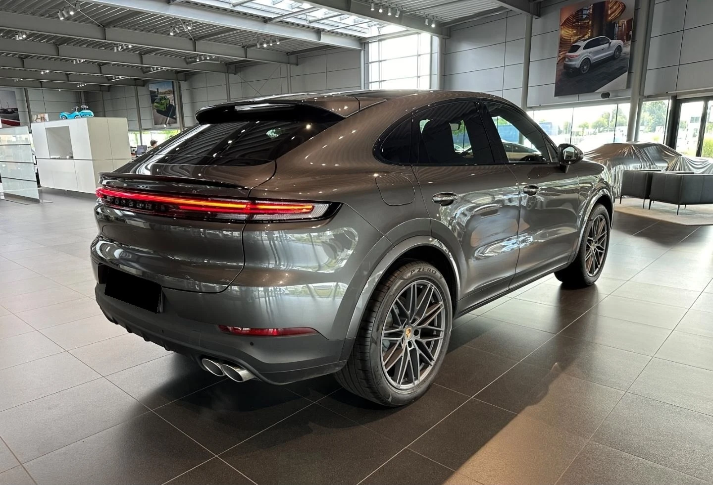 Porsche Cayenne S* COUPE* MEMORY* PANO* BOSE* DISTR*  - изображение 3