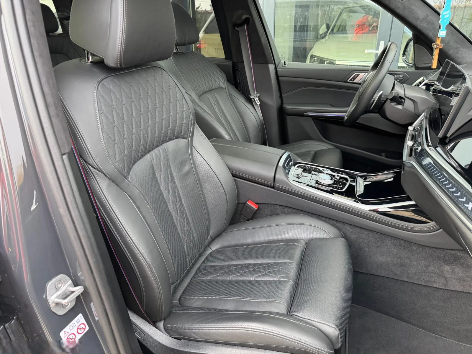 BMW X7 40i M pack xDrive - изображение 6