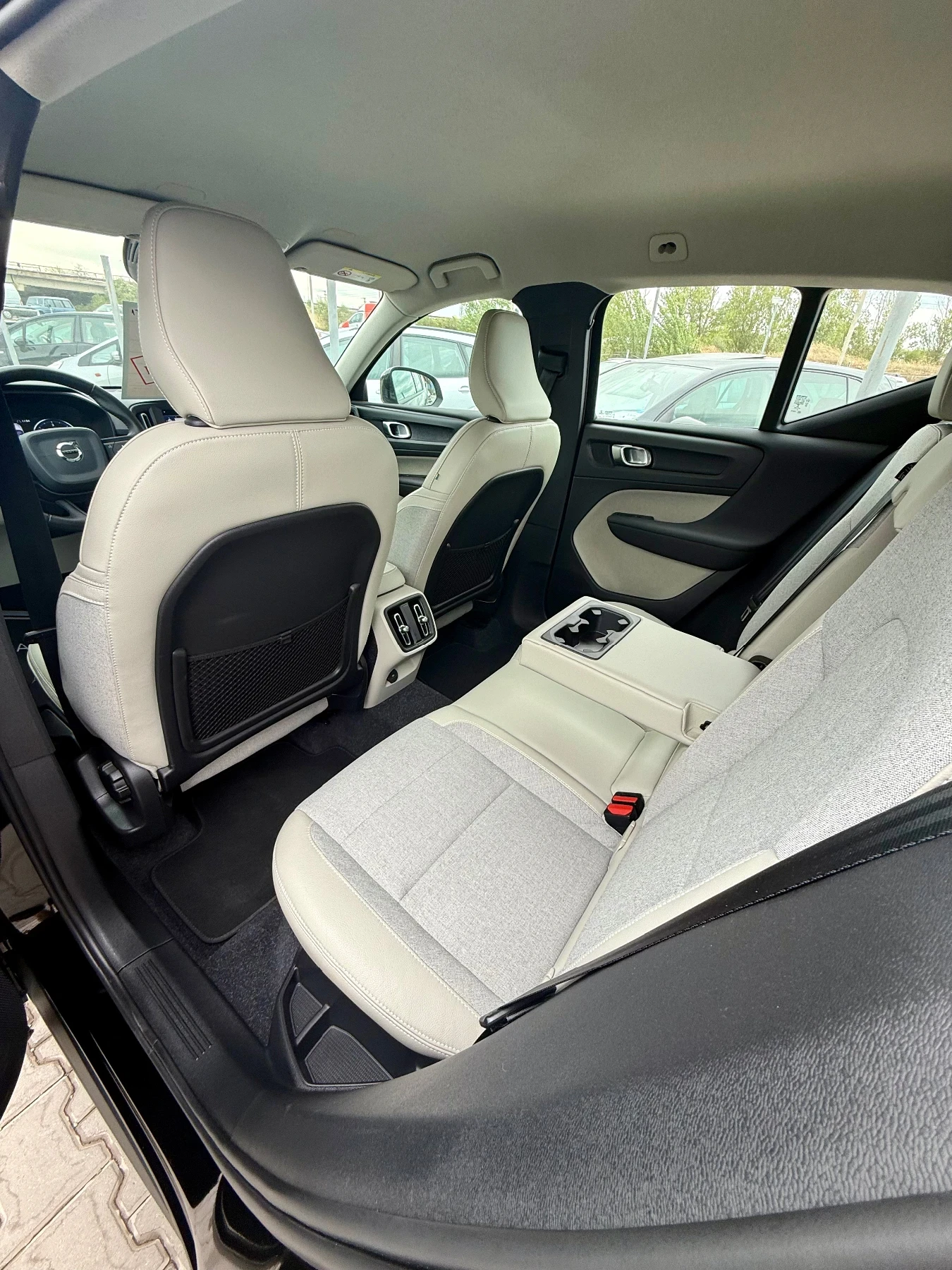 Volvo XC40 2.0* Като нов* 108000км* Реален* Перфектен* Топ*  - изображение 9