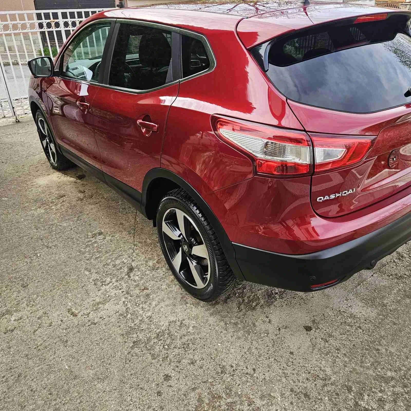 Nissan Qashqai 1.6 dCi (130 кс) 4х4, снимка 4 - Автомобили и джипове - 54220800