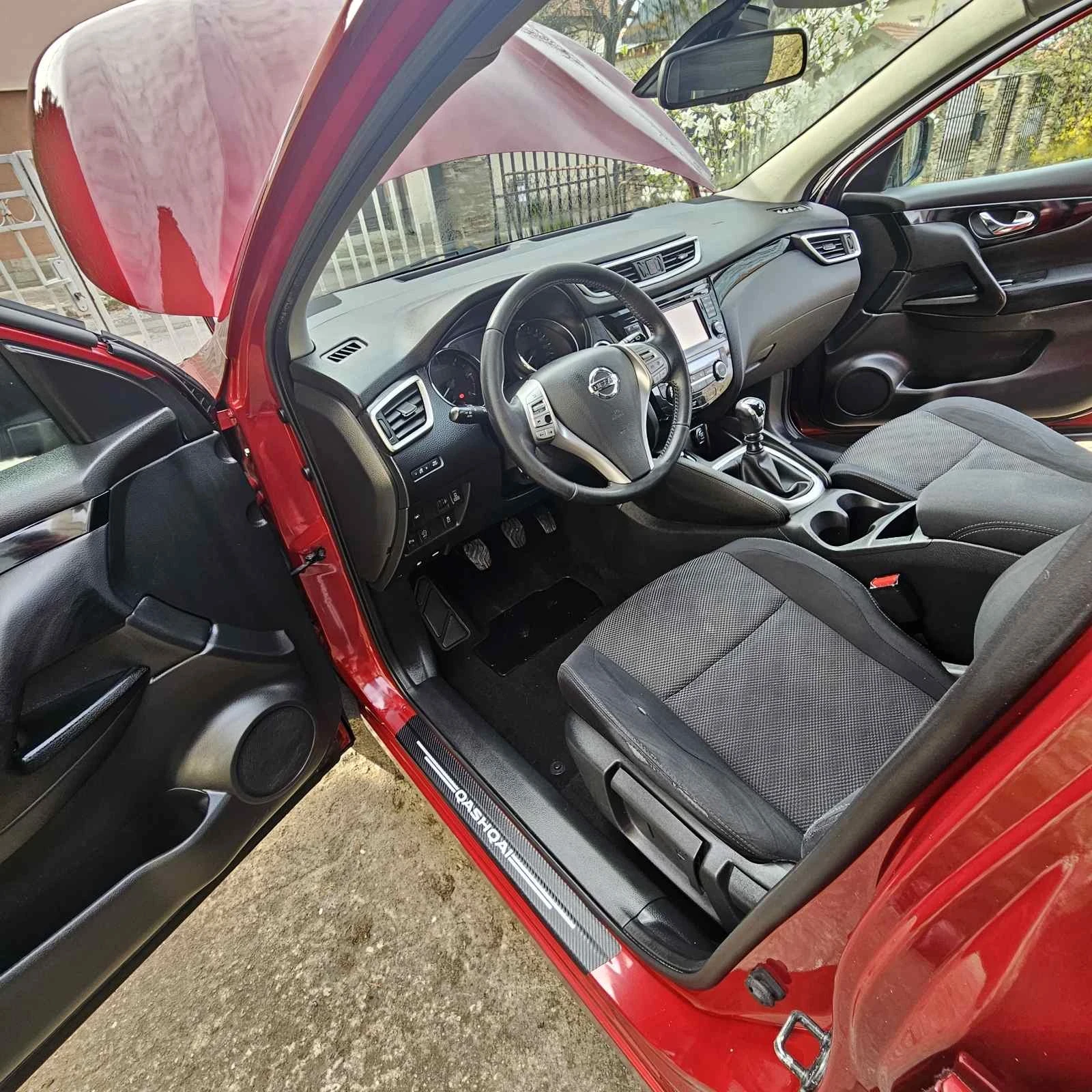 Nissan Qashqai 1.6 dCi (130 кс) 4х4, снимка 9 - Автомобили и джипове - 54220800