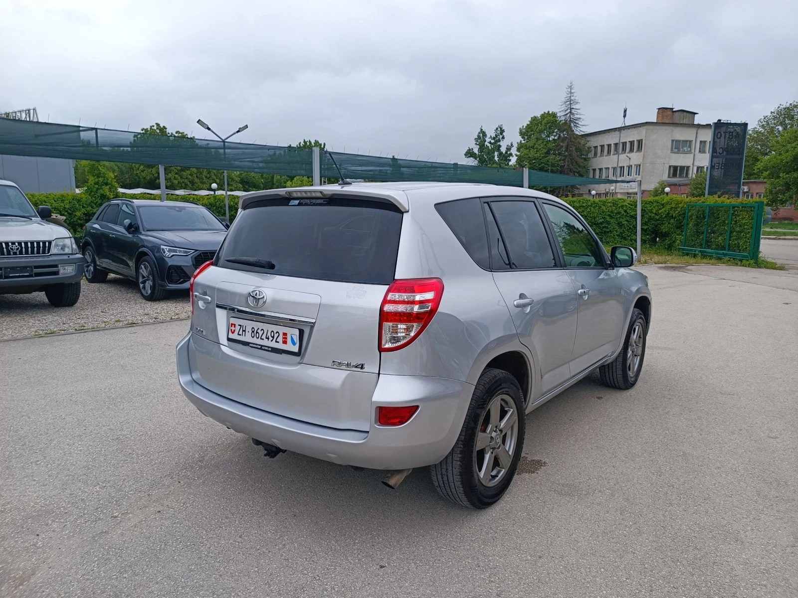 Toyota Rav4 2.0i-158кс-ШВЕЙЦАРИЯ-РЪЧКА-6ск-4Х4-FACELIFT-KEYLES, снимка 3 - Автомобили и джипове - 54585387