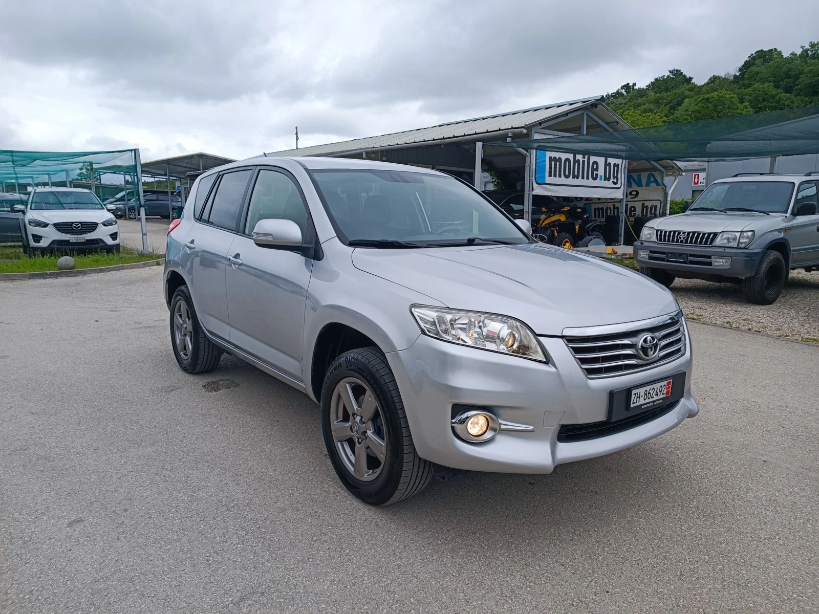 Toyota Rav4 2.0i-158кс-ШВЕЙЦАРИЯ-РЪЧКА-6ск-4Х4-FACELIFT-KEYLES, снимка 2 - Автомобили и джипове - 54585387