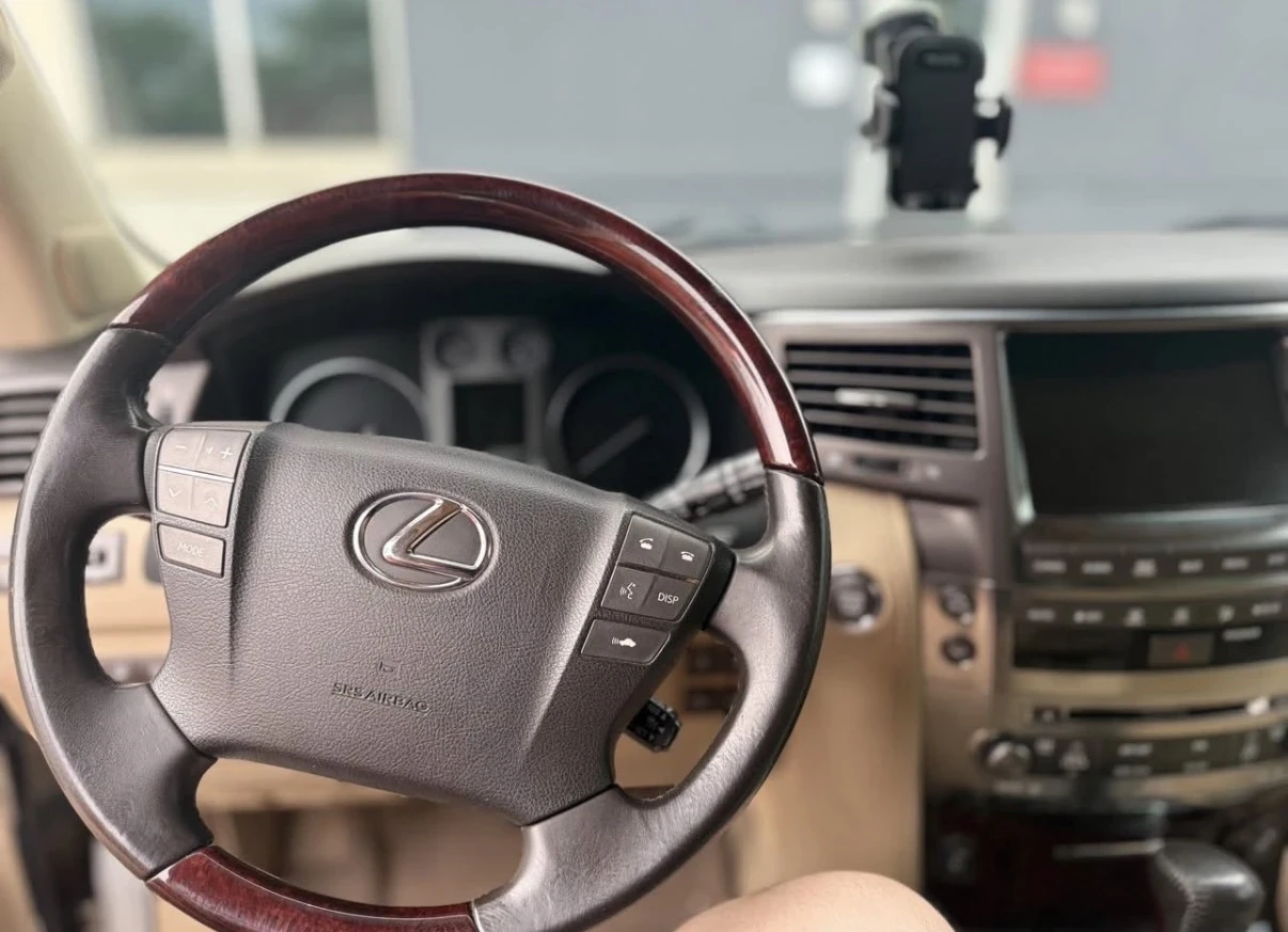Lexus LX 570 ДИСТРОНИК * ОБДУХВАНЕ * 7 МЕСТА * CARFAX * , снимка 5 - Автомобили и джипове - 55136395