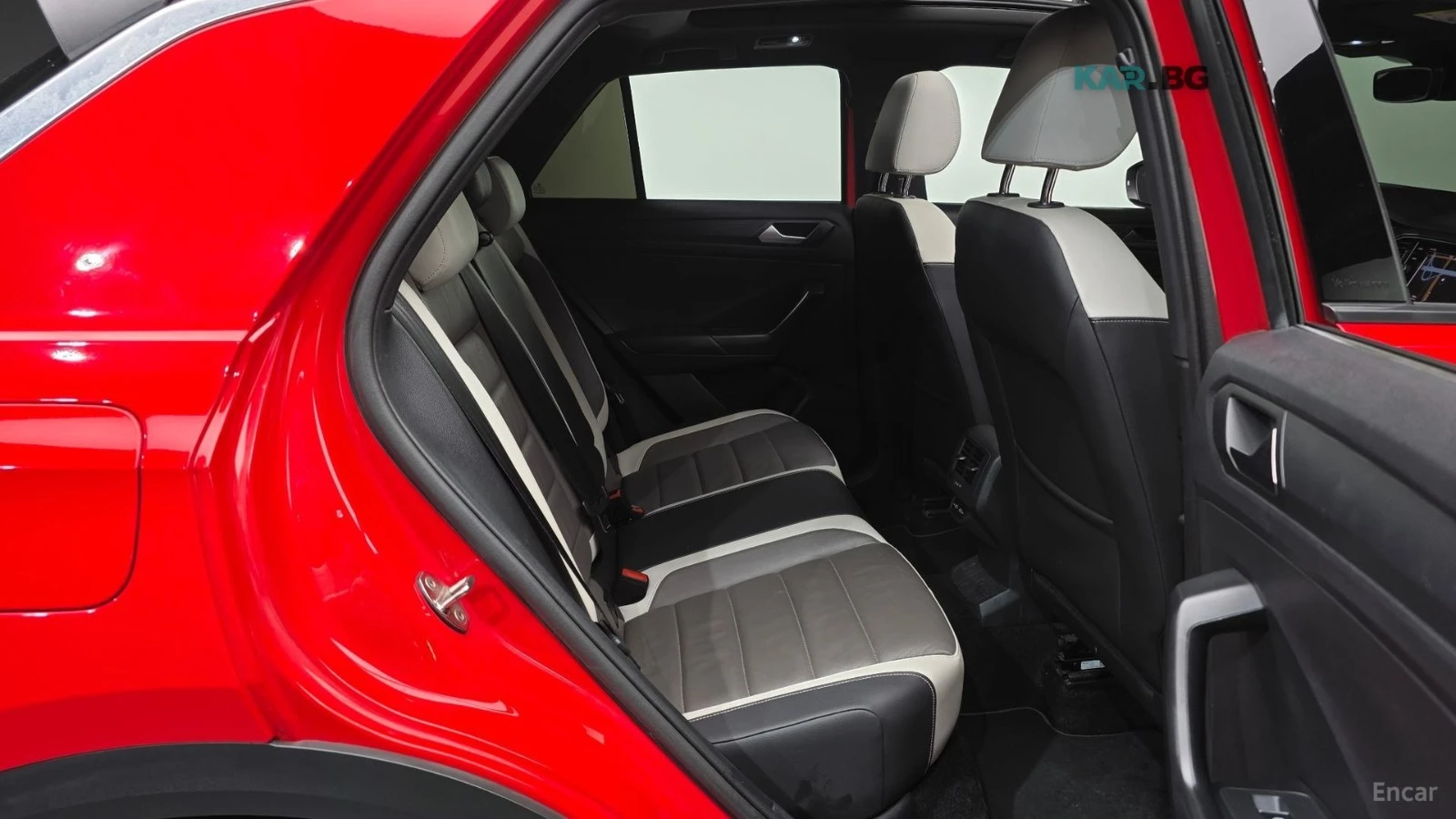VW T-Roc 2.0TDI* PRESTIGE* КОЖА* ПОДГРЕВ* ПАНОРАМА* КАМЕРА*, снимка 11 - Автомобили и джипове - 55235373