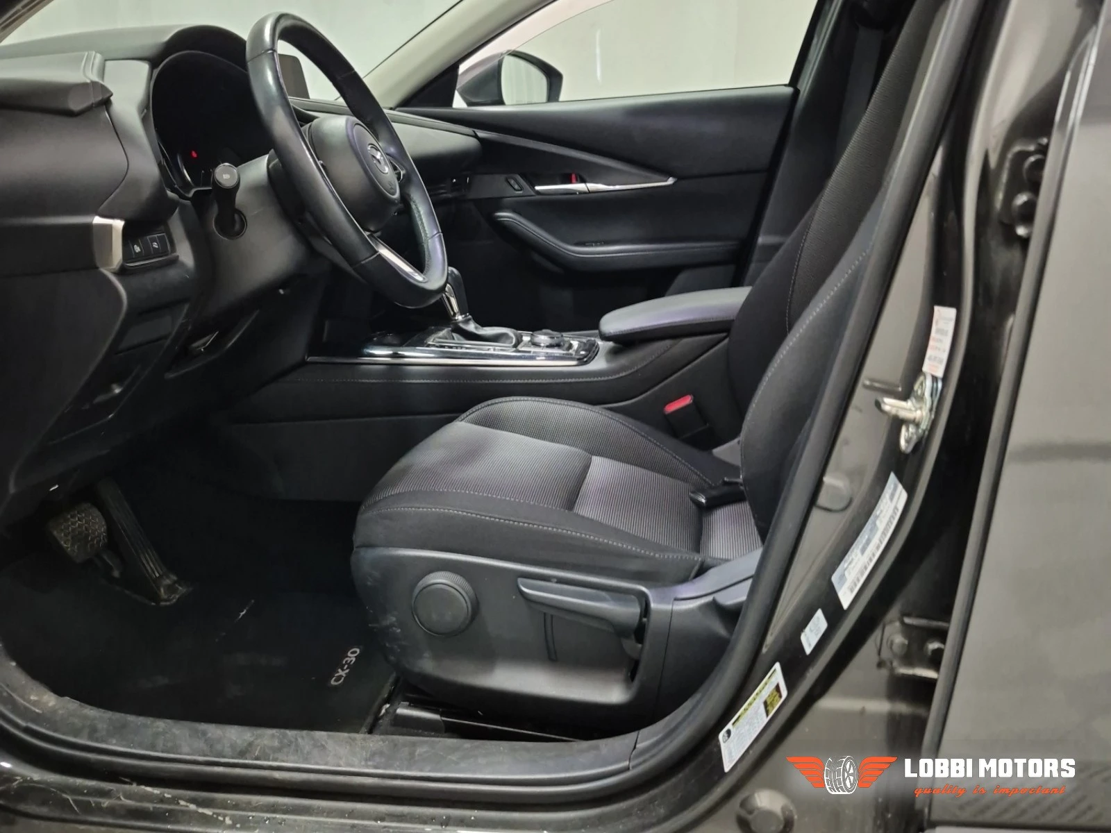 Mazda CX-30, снимка 5 - Автомобили и джипове - 55928606