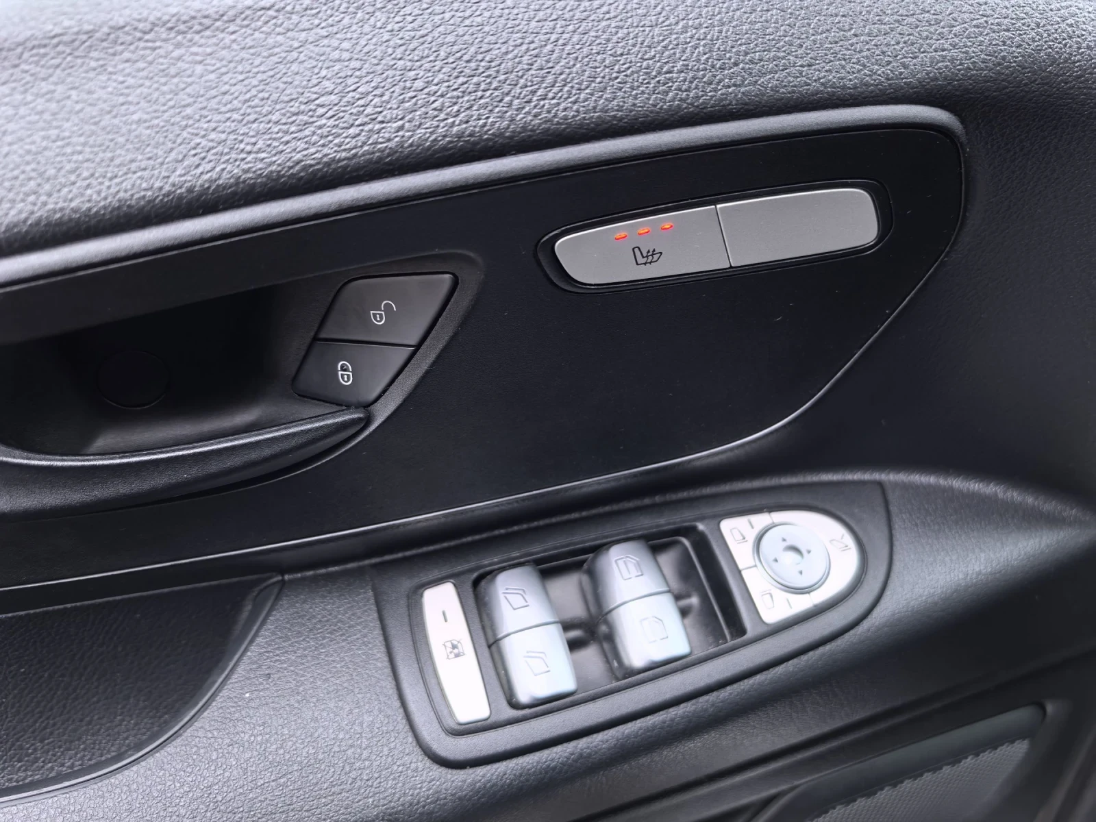 Mercedes-Benz Vito, снимка 11 - Бусове и автобуси - 54025212