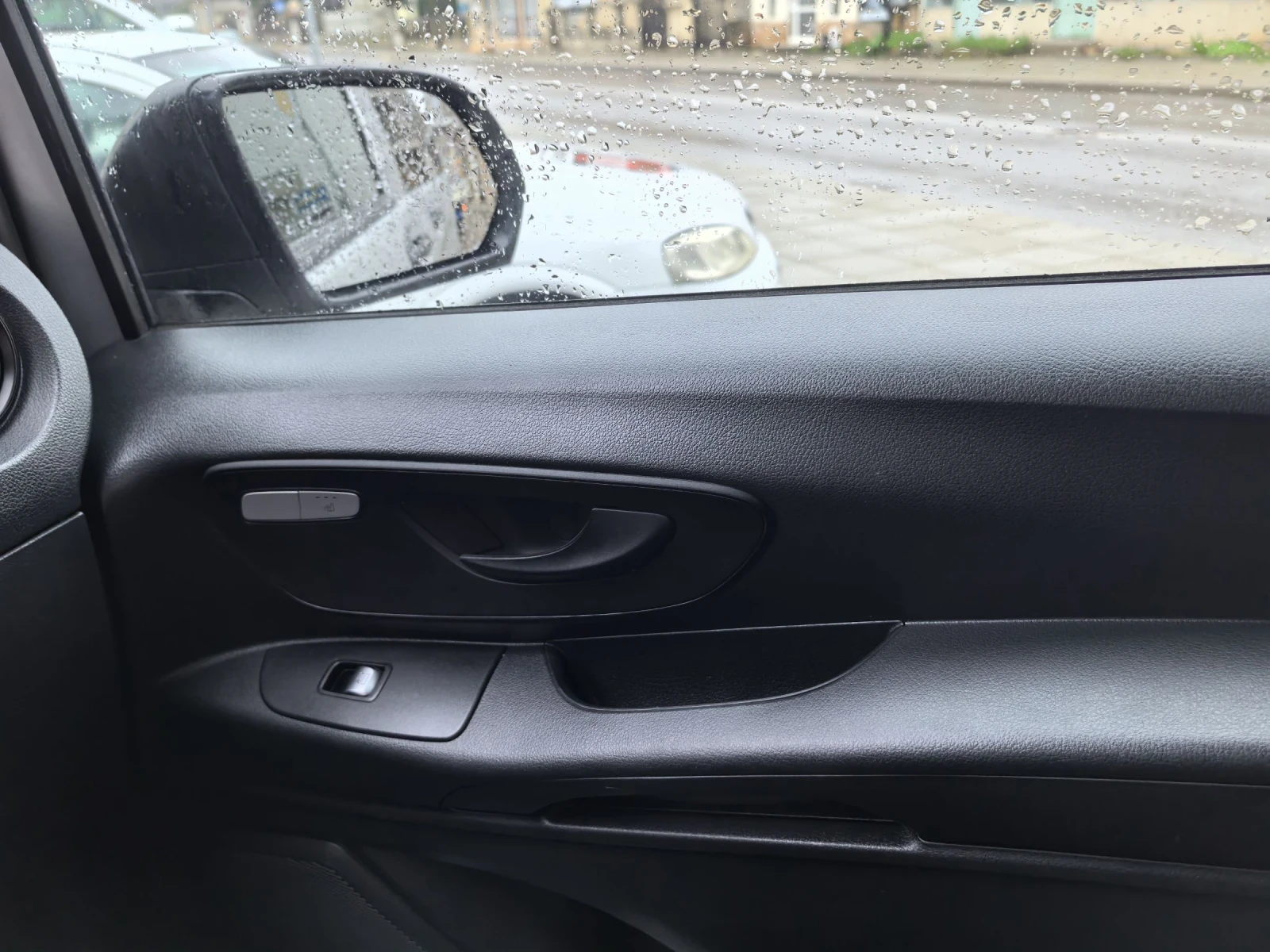 Mercedes-Benz Vito, снимка 12 - Бусове и автобуси - 54025212