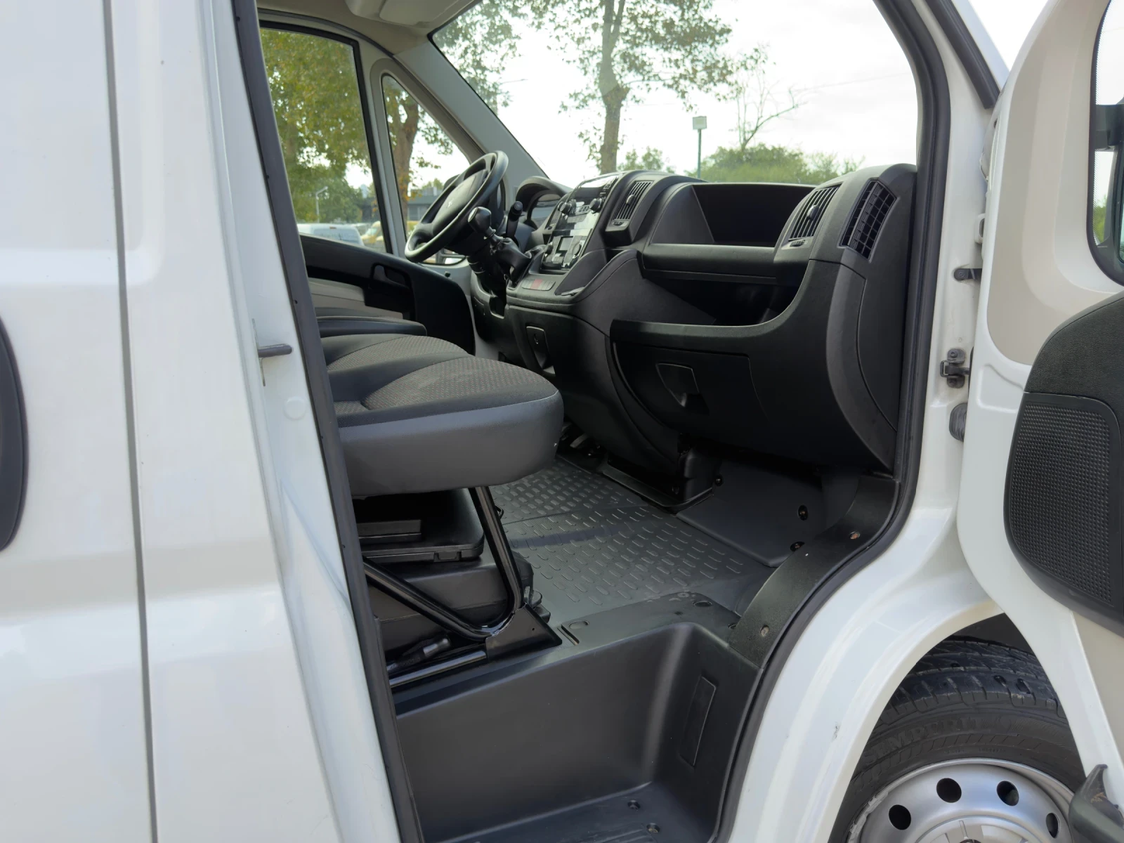 Peugeot Boxer 2.0/BlueHDI/Климатик/EURO 6, снимка 14 - Бусове и автобуси - 55816548