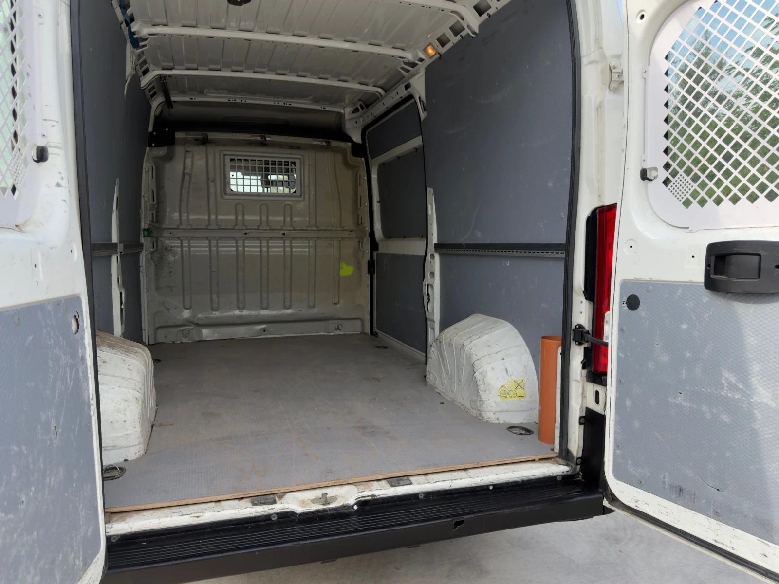 Peugeot Boxer 2.0/BlueHDI/Климатик/EURO 6, снимка 8 - Бусове и автобуси - 55816548