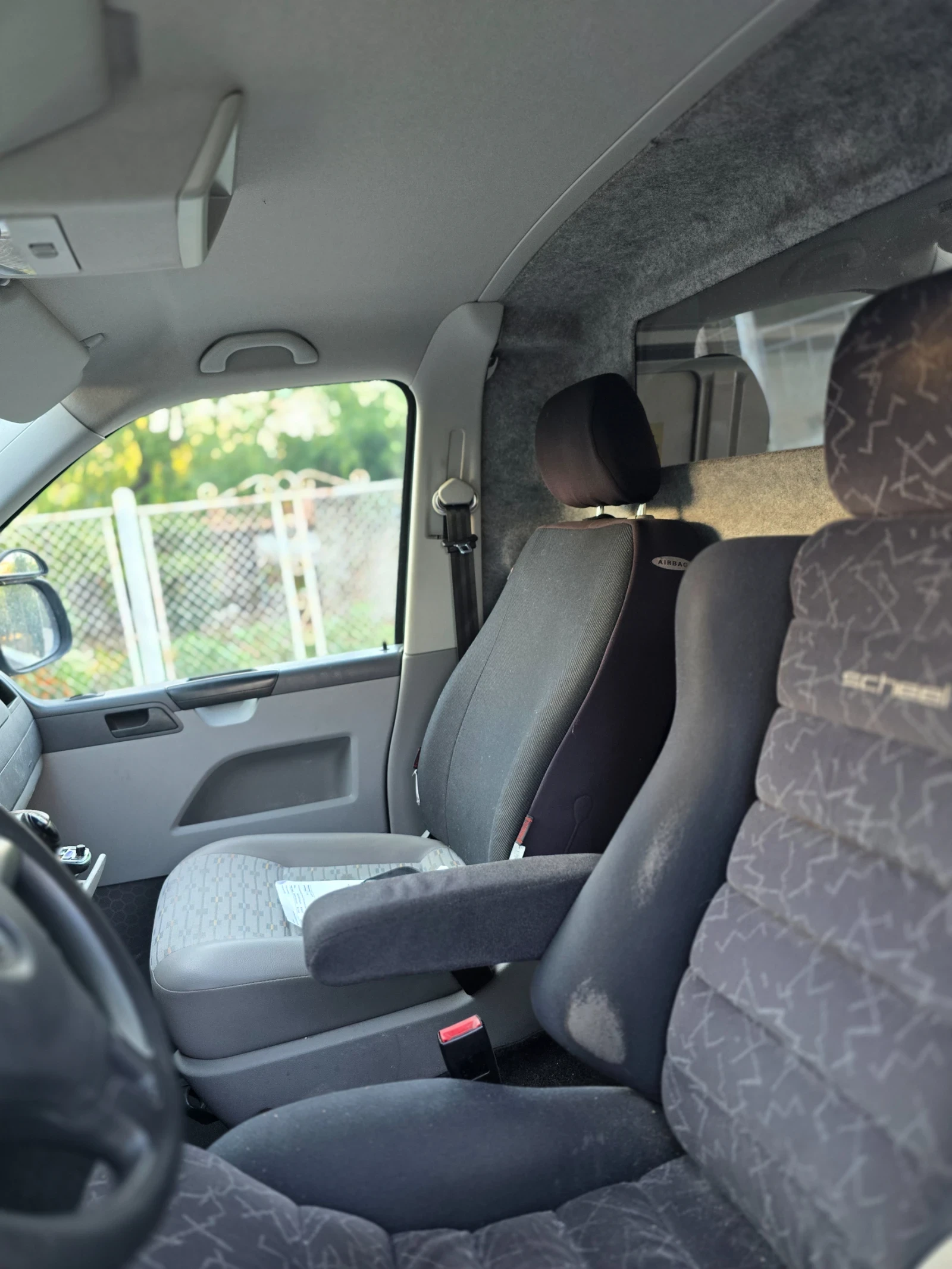 VW Transporter T5, снимка 12 - Бусове и автобуси - 55943644