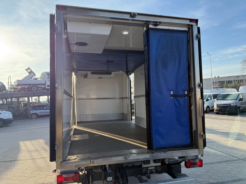 Iveco Daily 72-170 Хладилен+ ток Клима 5.40м. , снимка 16 - Камиони - 53077543