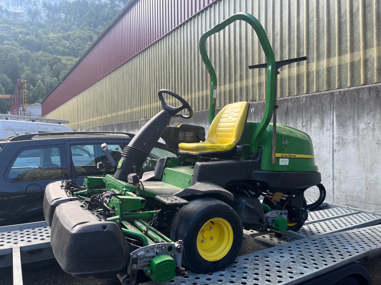 Трактор John Deere 2500Е E-cut Hybrid, снимка 1
