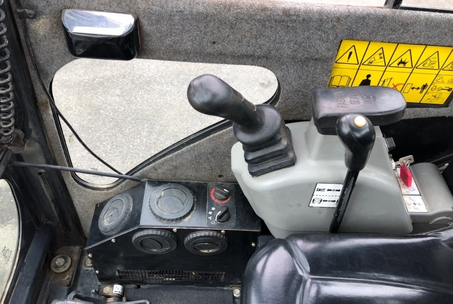 Багер Bobcat 323 - изображение 9