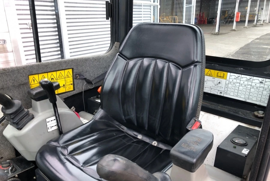 Багер Bobcat 323 - изображение 7