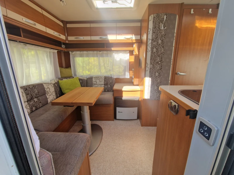 Каравана Sterckeman Romance 480CP Швейцария, снимка 7 - Каравани и кемпери - 52668280