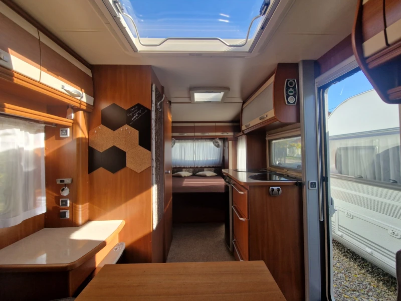 Каравана Sterckeman Romance 480CP Швейцария, снимка 9 - Каравани и кемпери - 52668280