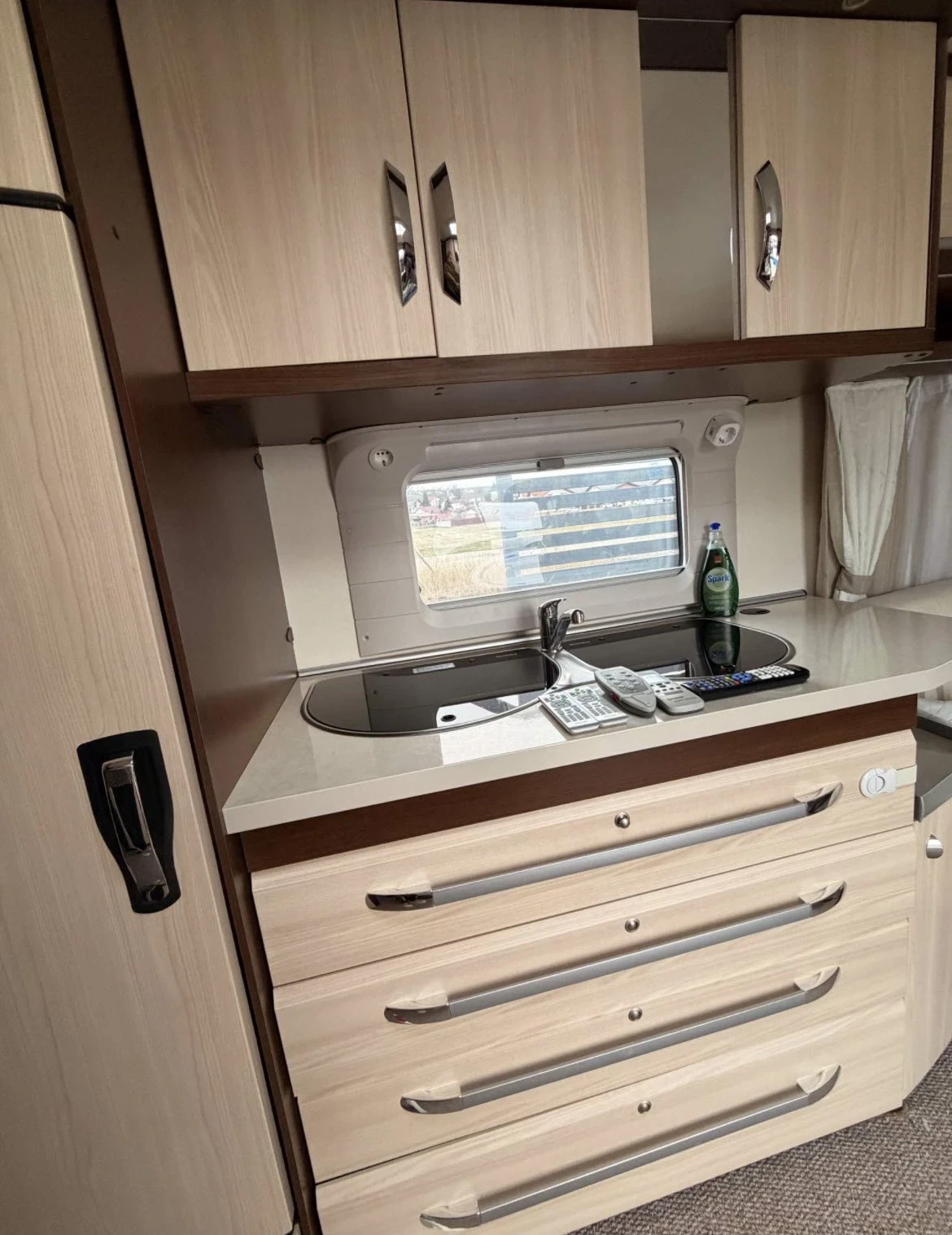 �������� Hobby 650KFU PREMIUM FAMILY 2013�. | Mobile.bg � ����������� 3