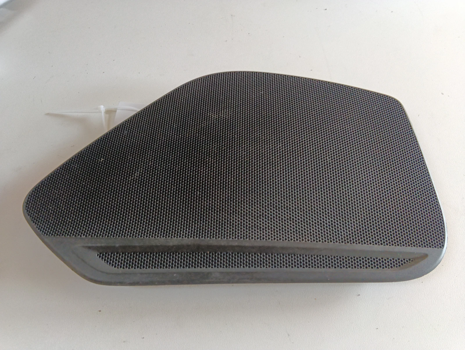 решетка тонколона предна лява 8W0035419 Audi A4