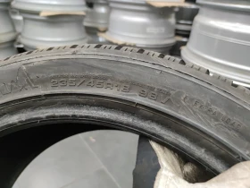 Гуми Зимни 235/45R18, снимка 6
