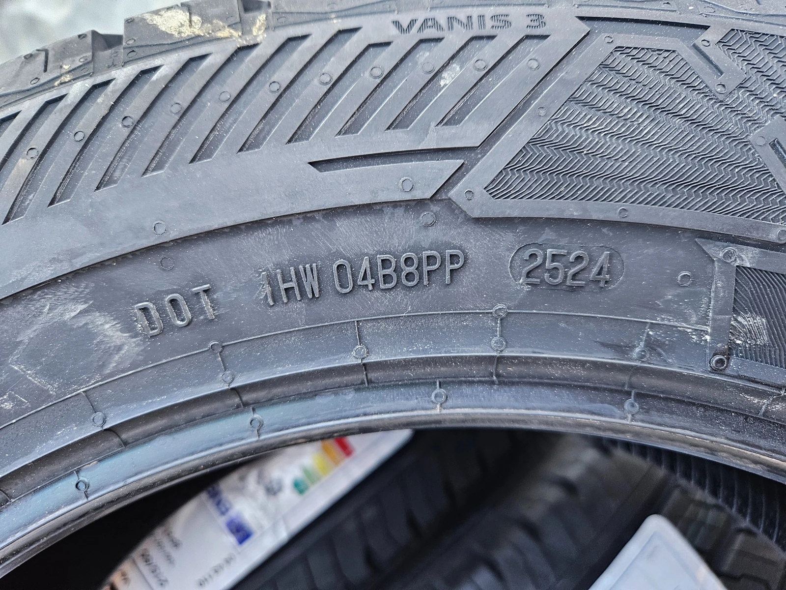  215/60R17 | Mobile.bg   13