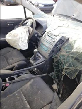 Toyota Corolla verso 2.2D4D-тип 2AD-FTV, снимка 8