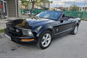 ������ Ford Mustang