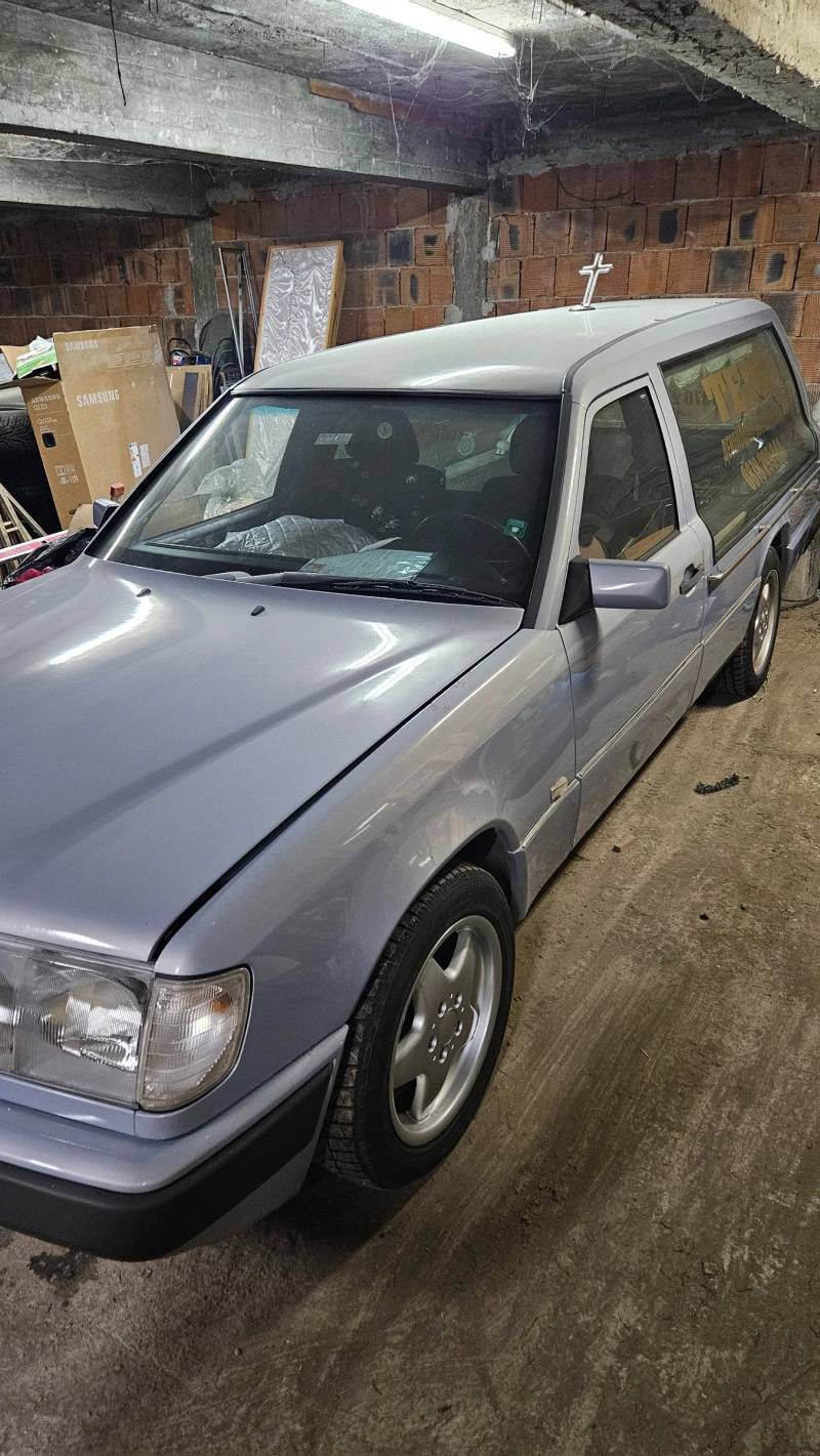 Mercedes-Benz 124 250D, снимка 1 - Автомобили и джипове - 44765523