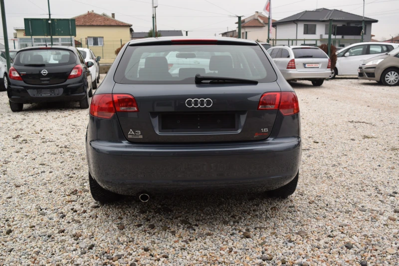 Audi A3 1.6i 124600 km, снимка 6 - Автомобили и джипове - 48456224