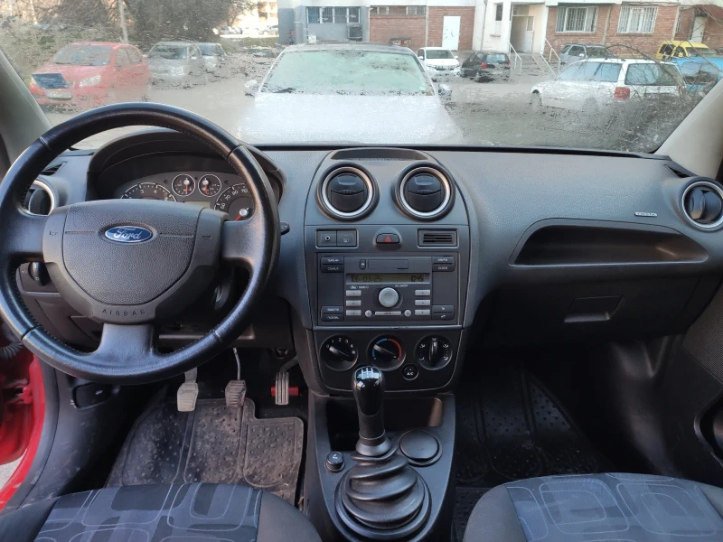 Ford Fiesta, снимка 6 - Автомобили и джипове - 49425732