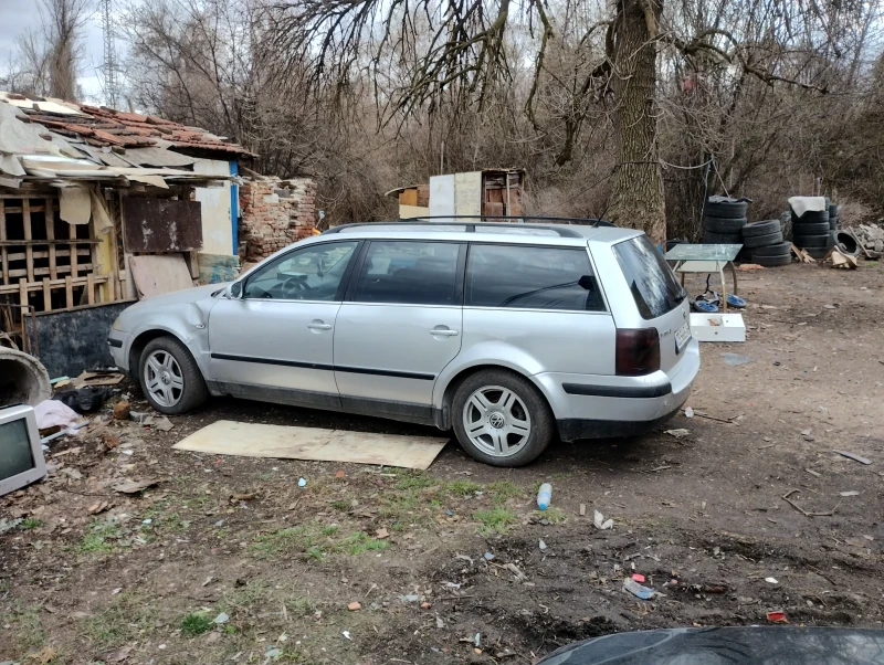 VW Passat, снимка 2 - Автомобили и джипове - 49496118