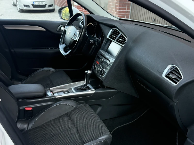 Citroen C4 Автомат Facelift, снимка 10 - Автомобили и джипове - 52639864