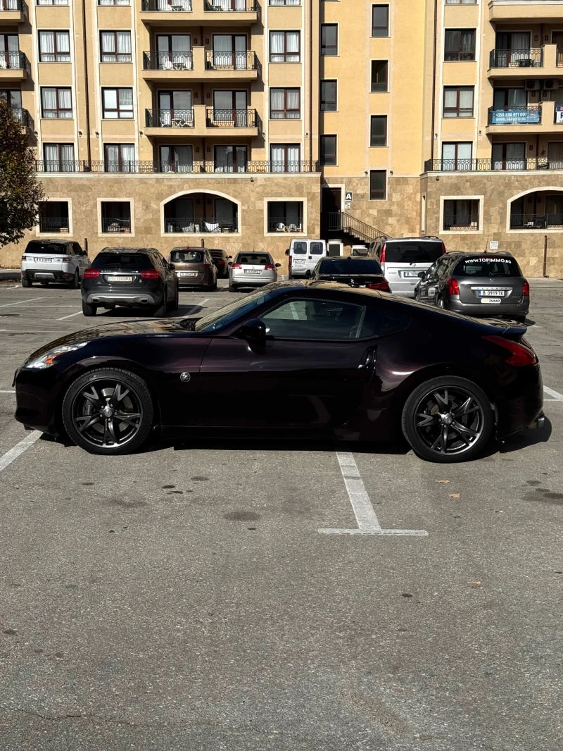 Nissan 370Z, снимка 2 - Автомобили и джипове - 52133384