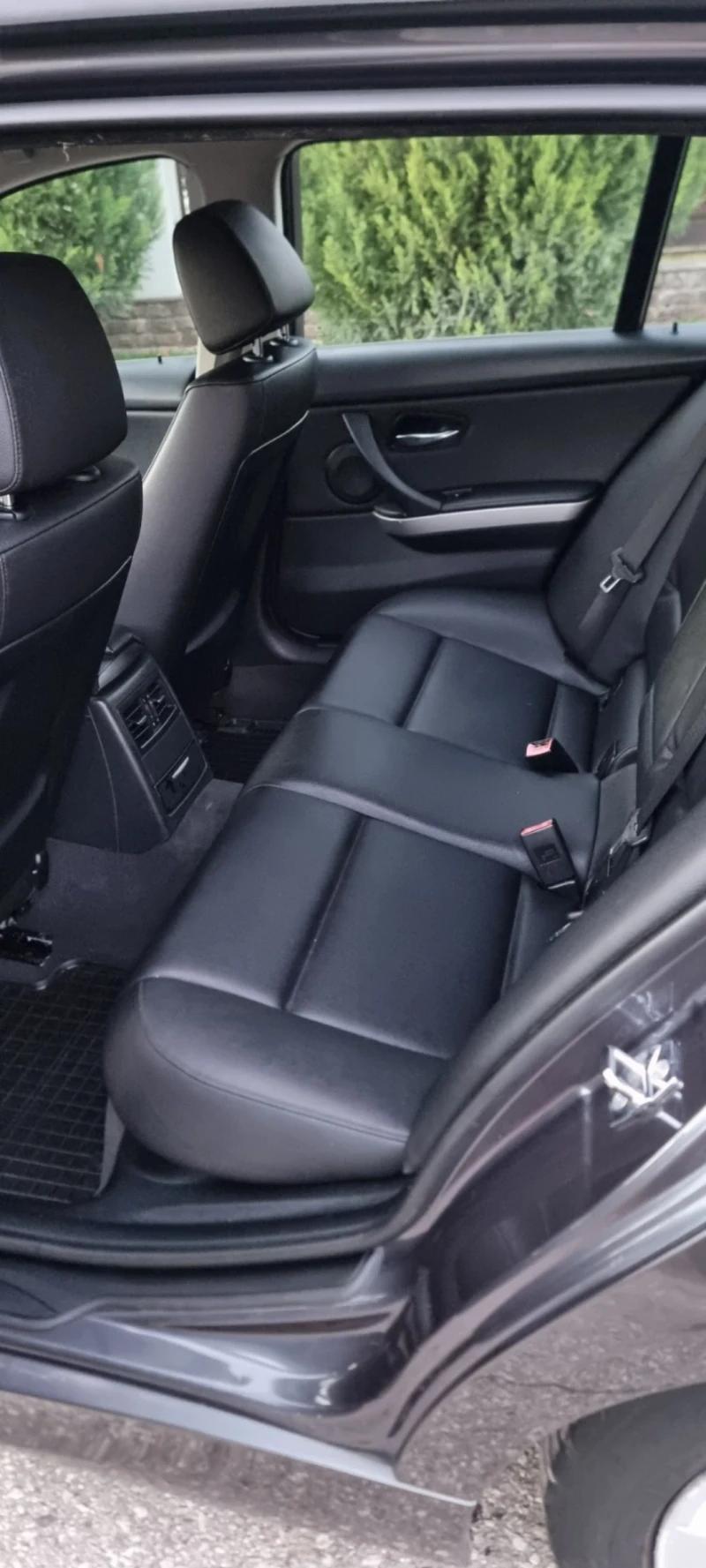 BMW 320, снимка 10 - Автомобили и джипове - 52505891