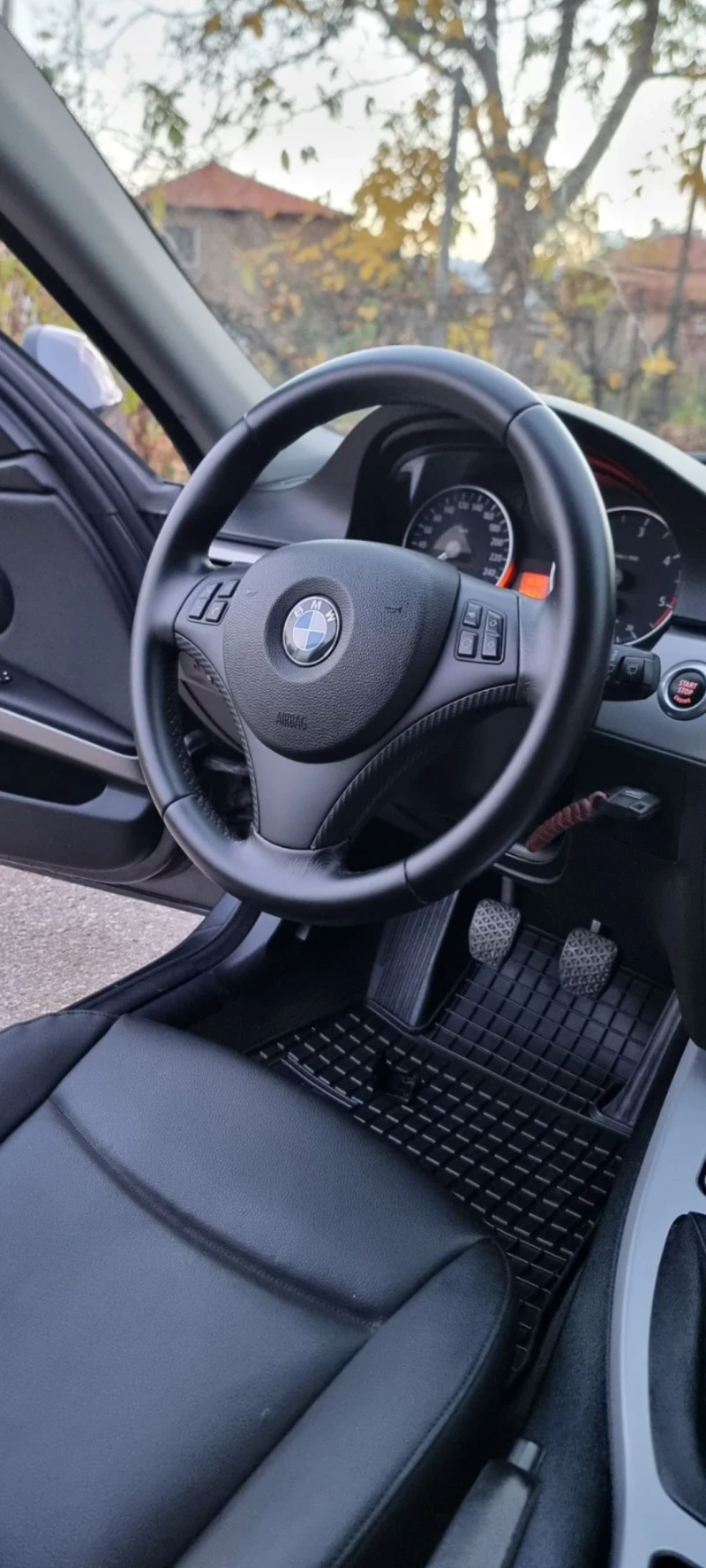 BMW 320, снимка 11 - Автомобили и джипове - 52505891