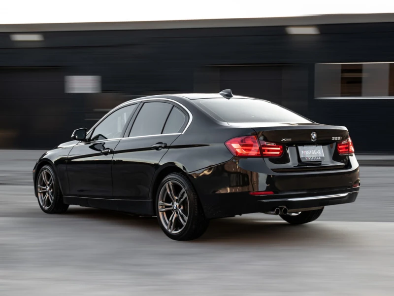 BMW 328 * АВТО КРЕДИТ* ЦЕНА ДО БГ * Сервизна история * , снимка 6 - Автомобили и джипове - 52615928