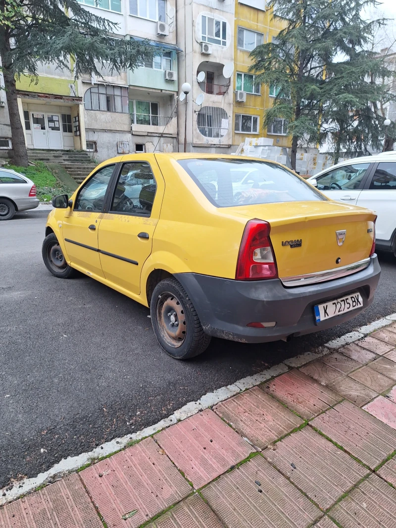 Dacia Logan, снимка 5 - Автомобили и джипове - 52636711