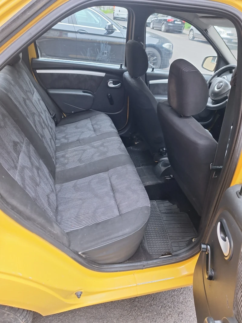 Dacia Logan, снимка 10 - Автомобили и джипове - 52636711