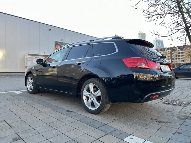 Honda Accord Facelift 2.2 DTEC, снимка 3 - Автомобили и джипове - 52793856