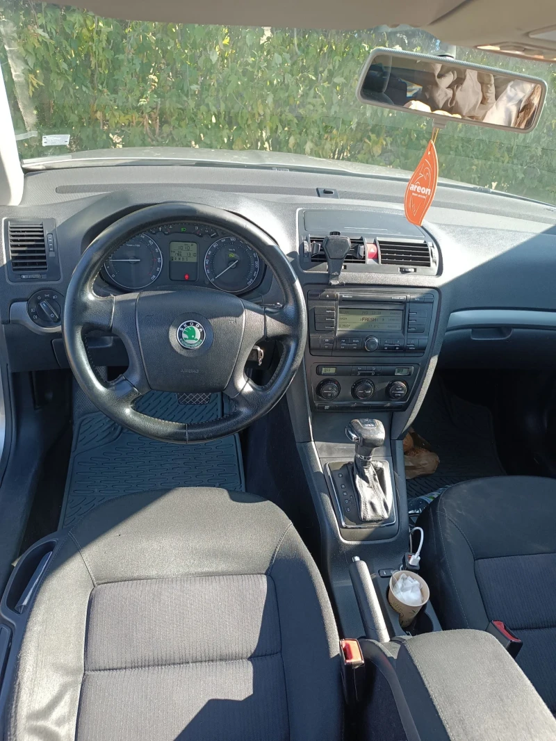 Skoda Octavia, снимка 6 - Автомобили и джипове - 52831082