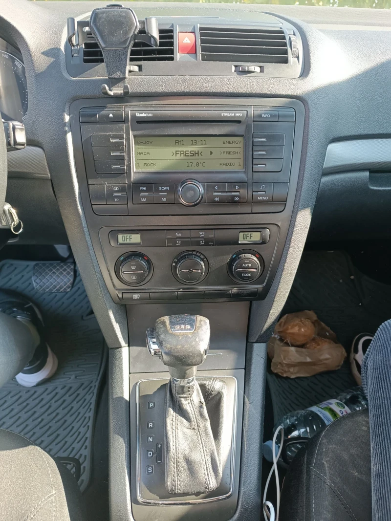 Skoda Octavia, снимка 4 - Автомобили и джипове - 52831082