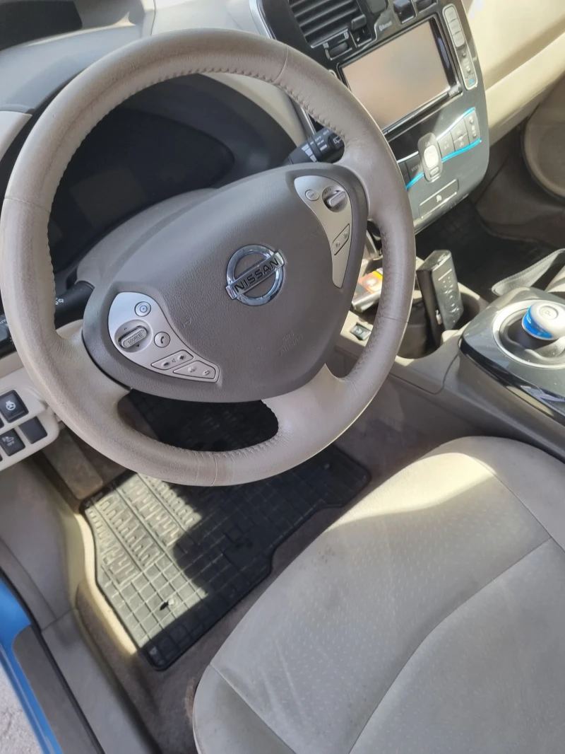 Nissan Leaf , снимка 10 - Автомобили и джипове - 53600346