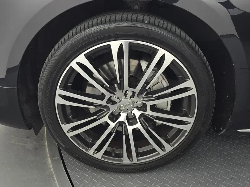 Audi A8  - изображение 5