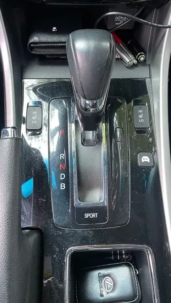 Honda Accord 2.0 Hybrid 9Th Generation, снимка 9 - Автомобили и джипове - 56119092