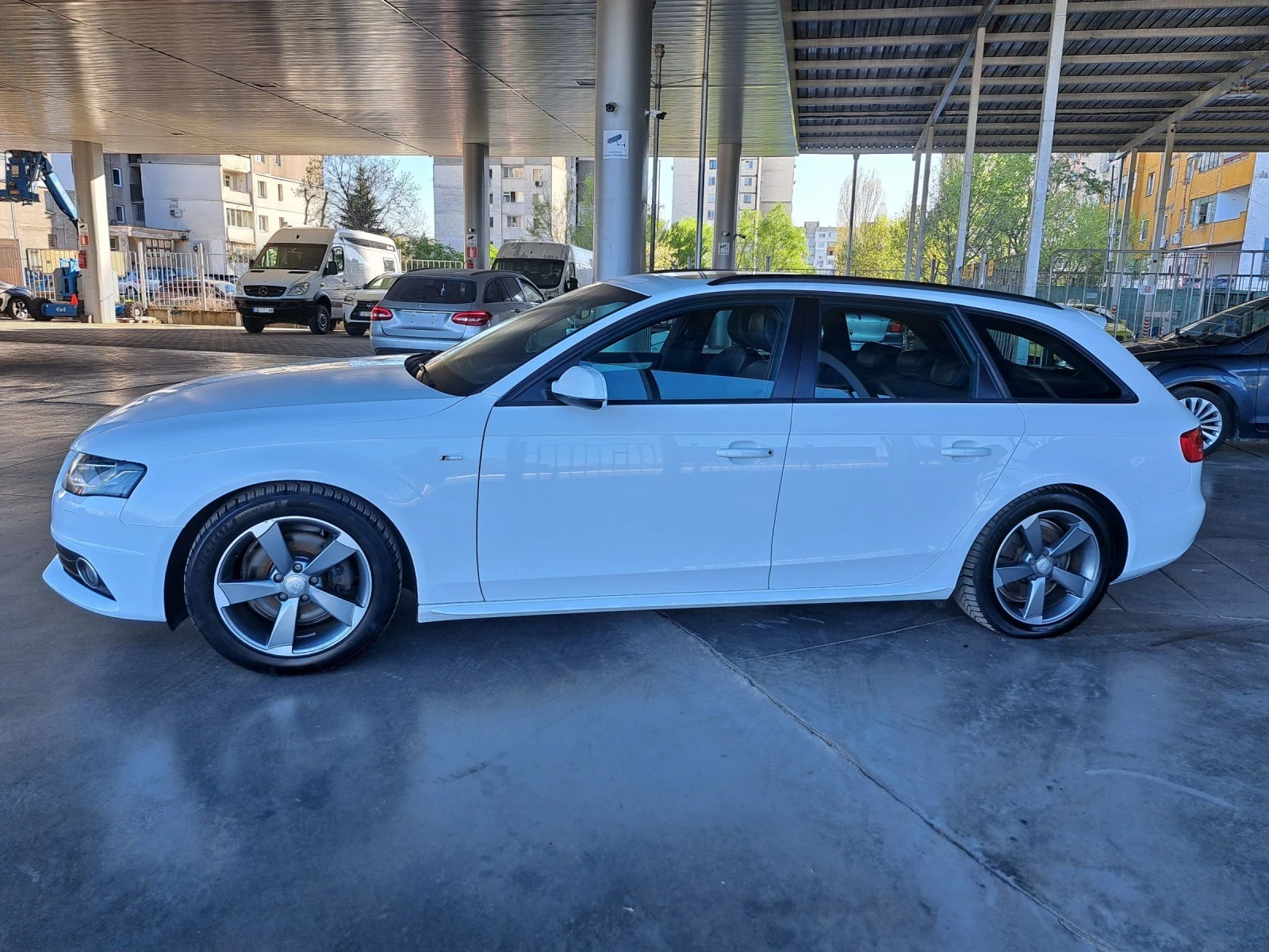 Audi A4 2.0TDI 170PS. S-LINE ITALIA - изображение 5