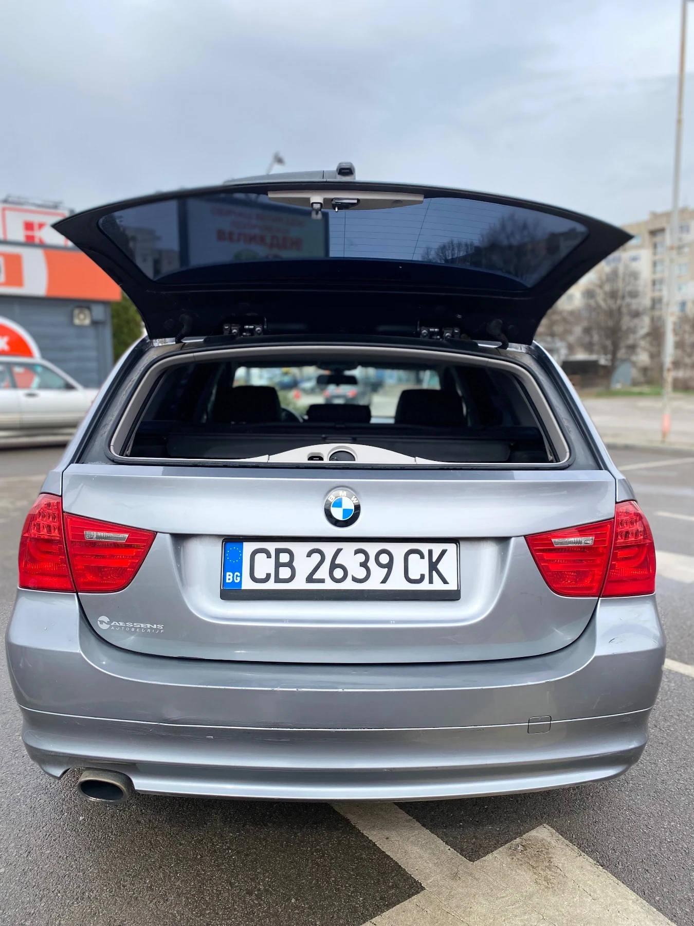 BMW 318 Е91 - изображение 6