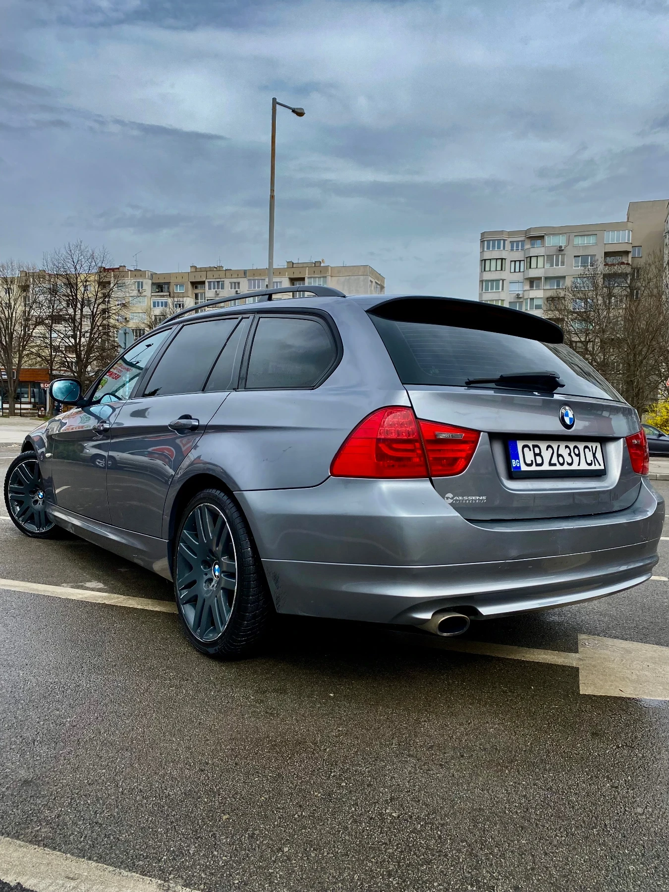 BMW 318 Е91 - изображение 2