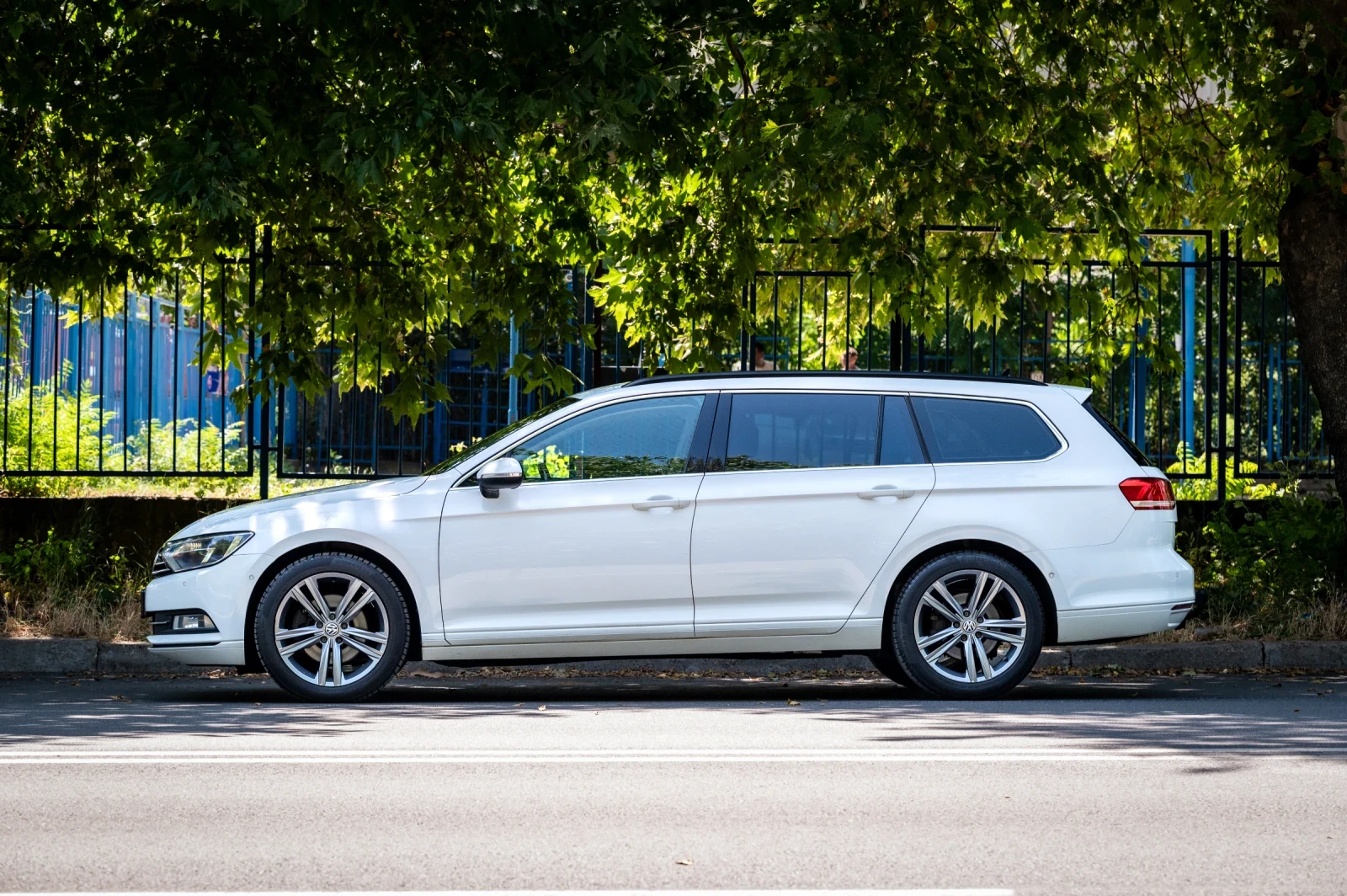 VW Passat Passat B8 2.0 TDI Distronic  - изображение 2