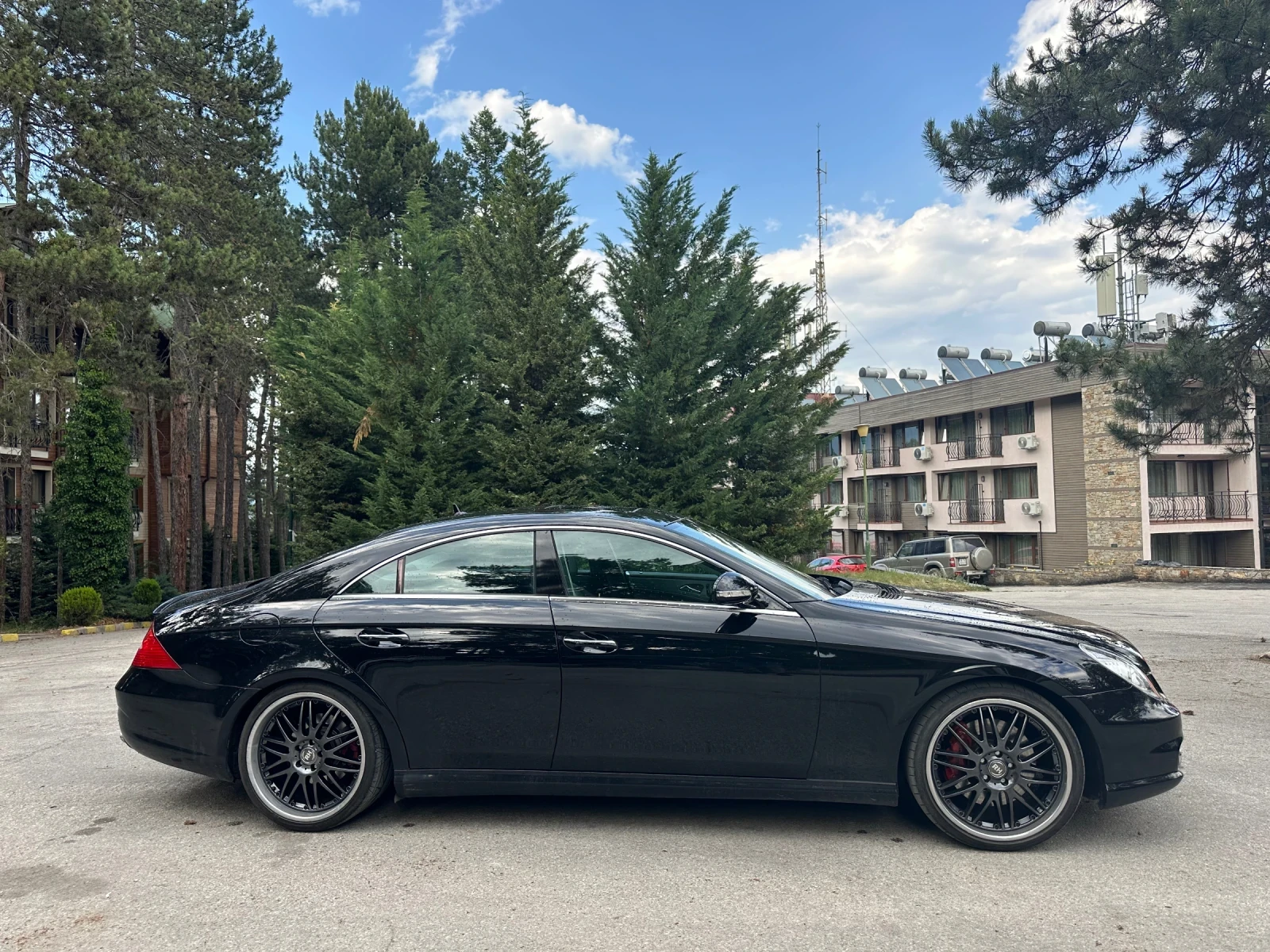 Mercedes-Benz CLS 550 Фабрично АМГ 5.5 - изображение 7