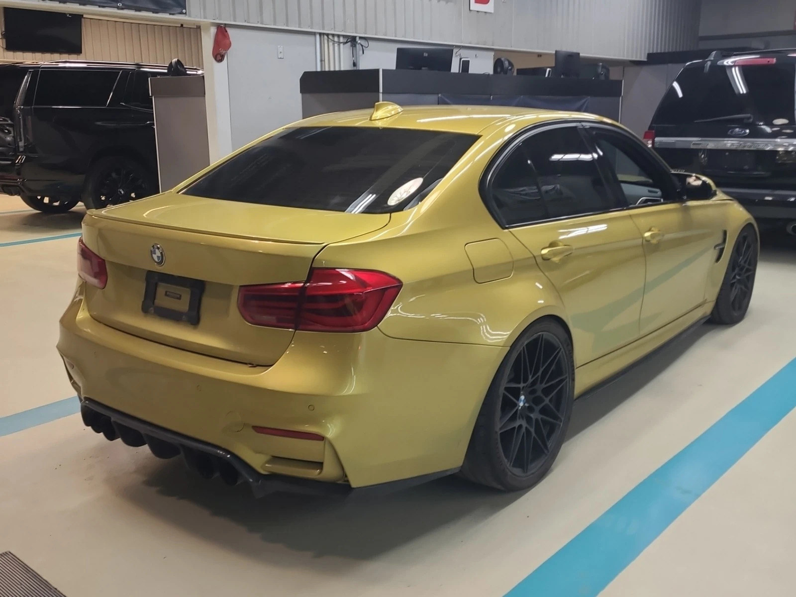 BMW M3 * * CARFAX * * АВТО КРЕДИТ * *  - изображение 3